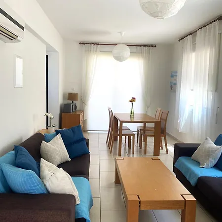 Artemis Dps09 With Pool Holiday home